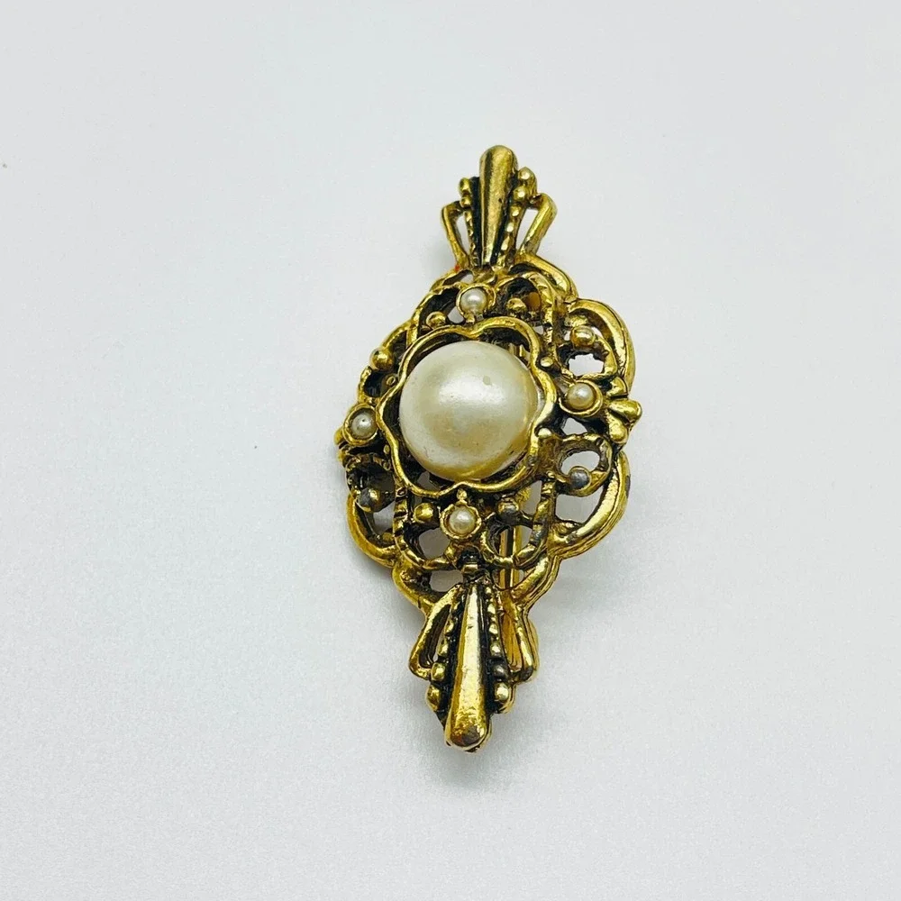 Vintage Gold Tone Brooch Bar Pin Filigree Floral Design Faux Pearl